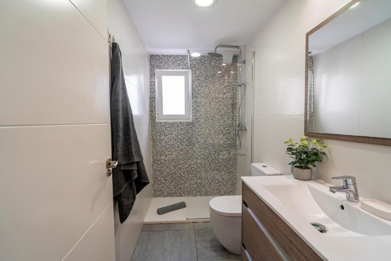 Апартаменты New Luxury House In The Center! Nuevo Piso De Lujo En El Centro. Малага Экстерьер фото