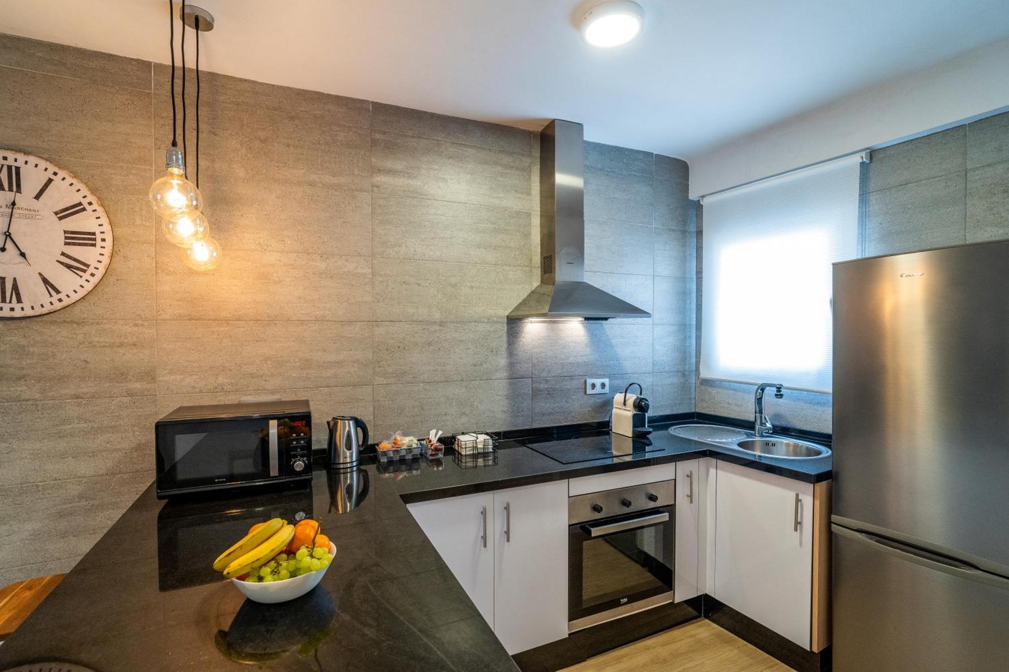 Апартаменты New Luxury House In The Center! Nuevo Piso De Lujo En El Centro. Малага Экстерьер фото