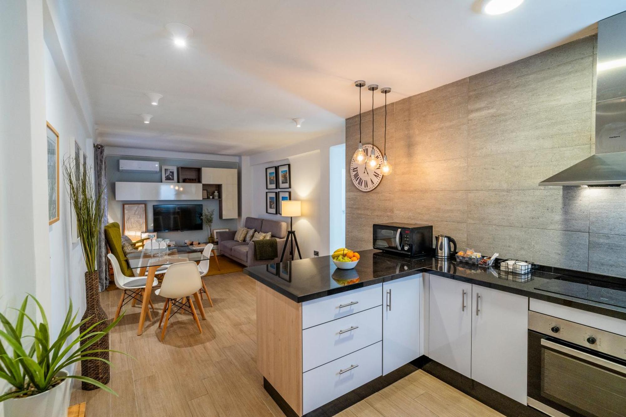 Апартаменты New Luxury House In The Center! Nuevo Piso De Lujo En El Centro. Малага Экстерьер фото